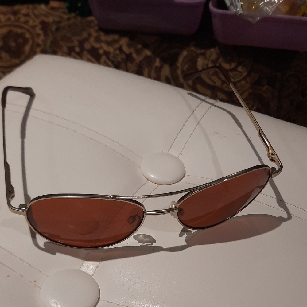 AUTHENTIC Vintage BLUBLOCKER 3009 AVIATOR Stylish Amber Oval Sunglasses